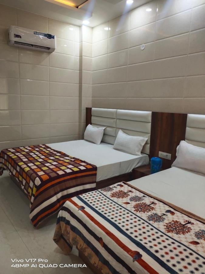 Jasneet Hotel 3*