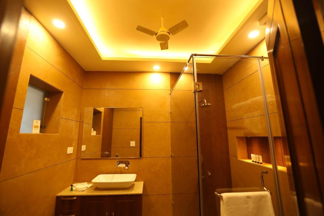 Housewood Villas *