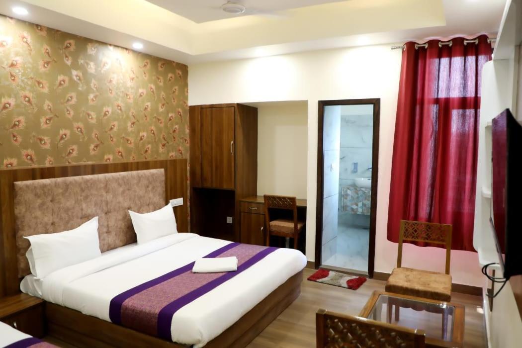 Hotel Hotel Royal Villa II By Shrigo Hotels 4*