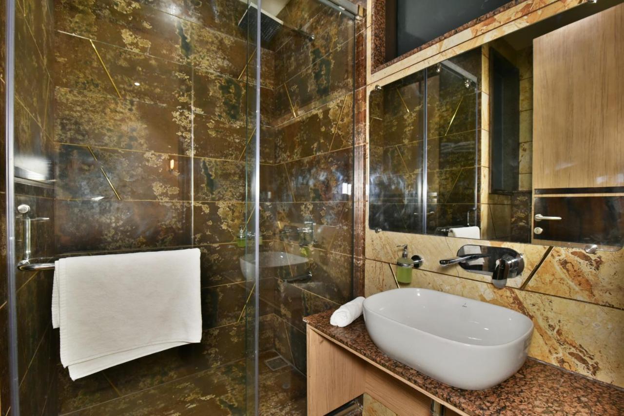Hotel Infa - 400m From Golden Temple 3*