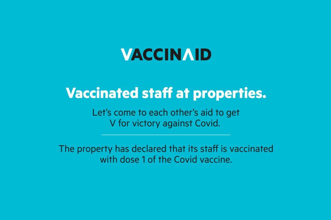 Vaccinated Staff - Capital O 35965 Kishore Castle Hotel Amritsar