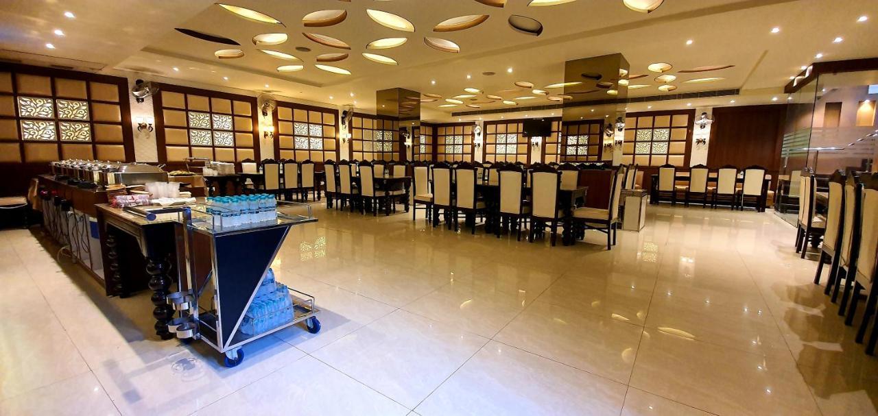 Hotel Makhan Residency 3*