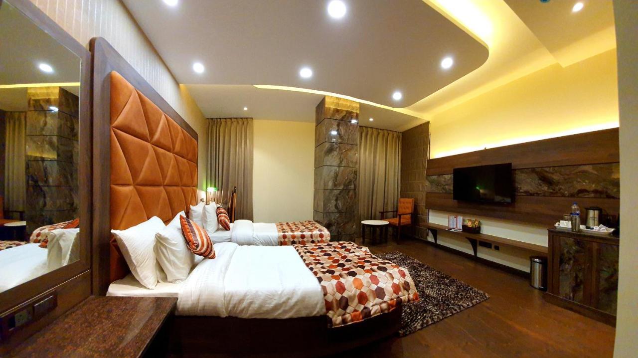 Makhan Residency Hotel 3*