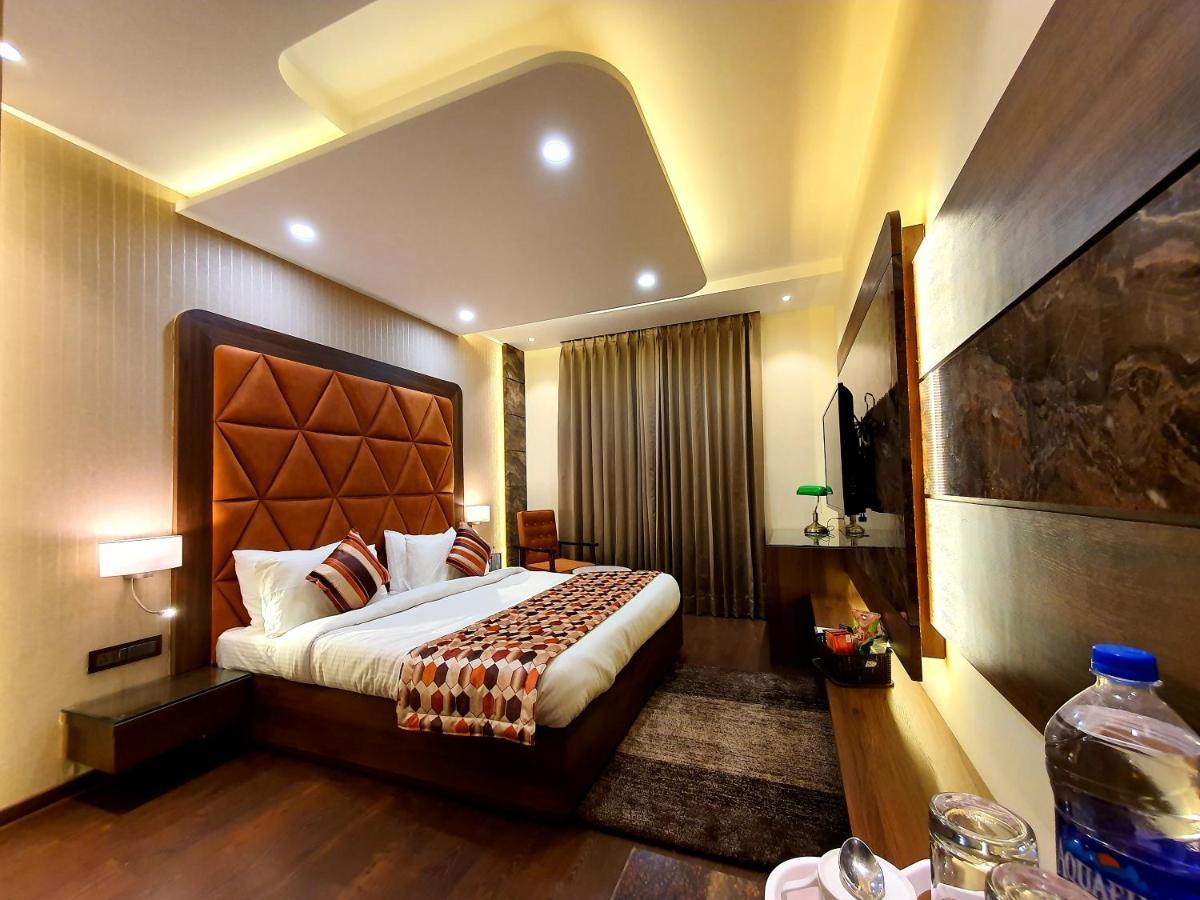 Hotel Makhan Residency