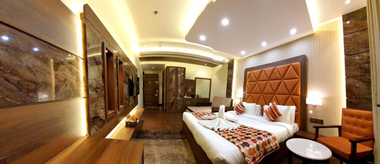 Makhan Residency 3*