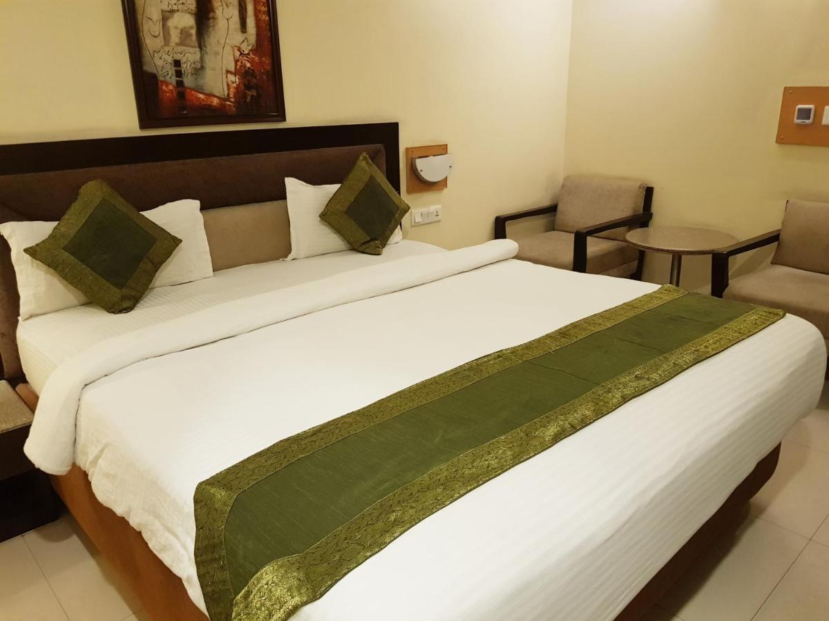 Fairway Hotel 3*
