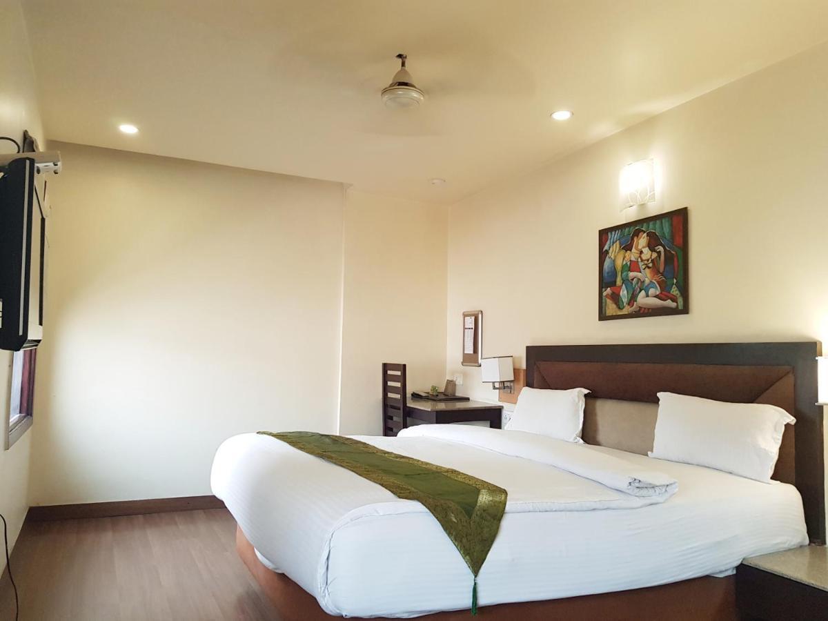 Fairway Hotel 3*