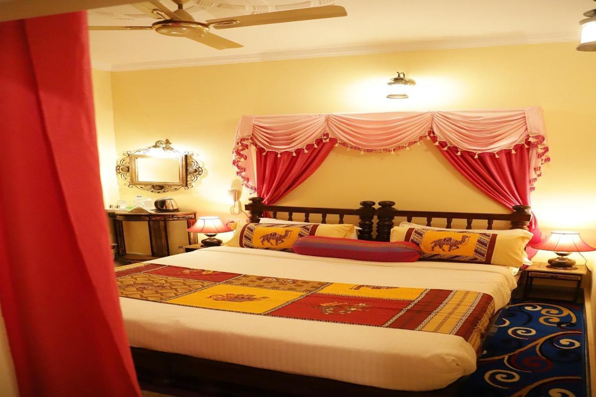 Hotel Ganesha Palace 4*