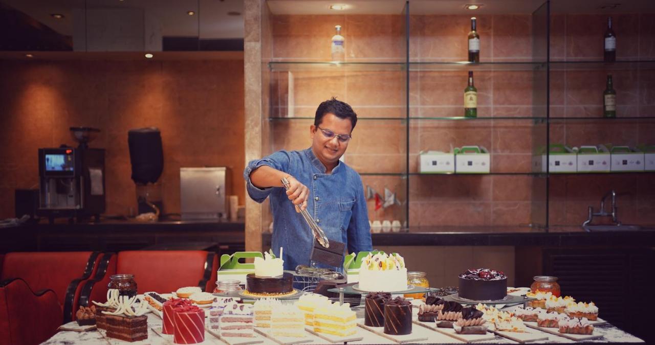 Hotel Ranjit Avenue By Ihg 4*