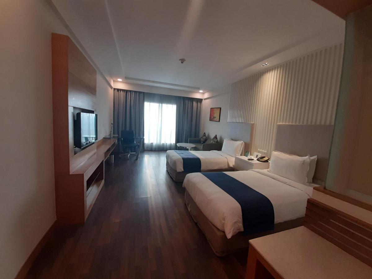 Ranjit Avenue By Ihg 4*
