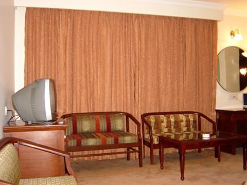 Hotel Raj Continental