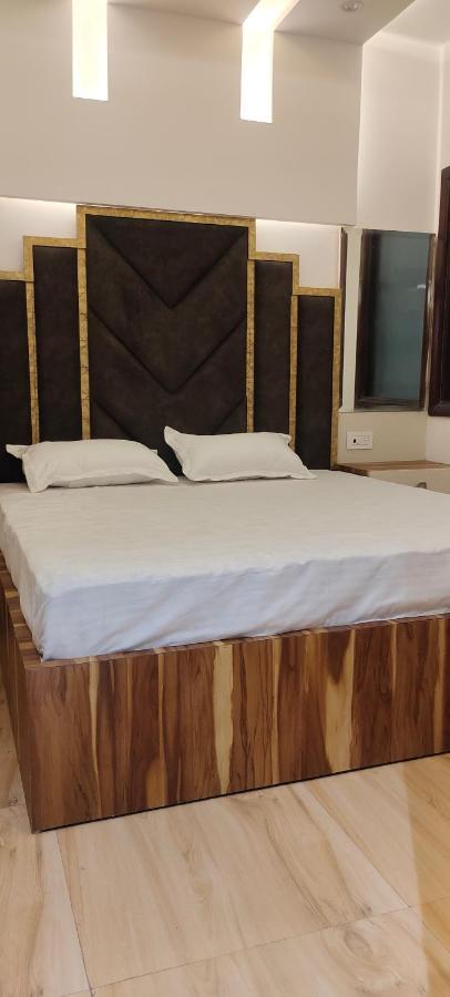 Golden Crown Hotel 3*