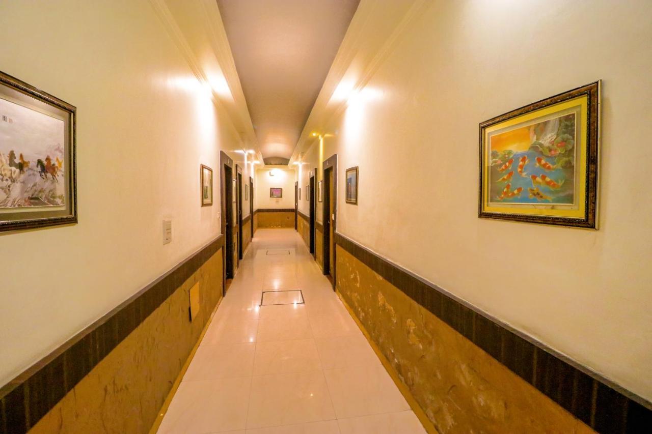 Hotel Fabhotel Ricky International 3*