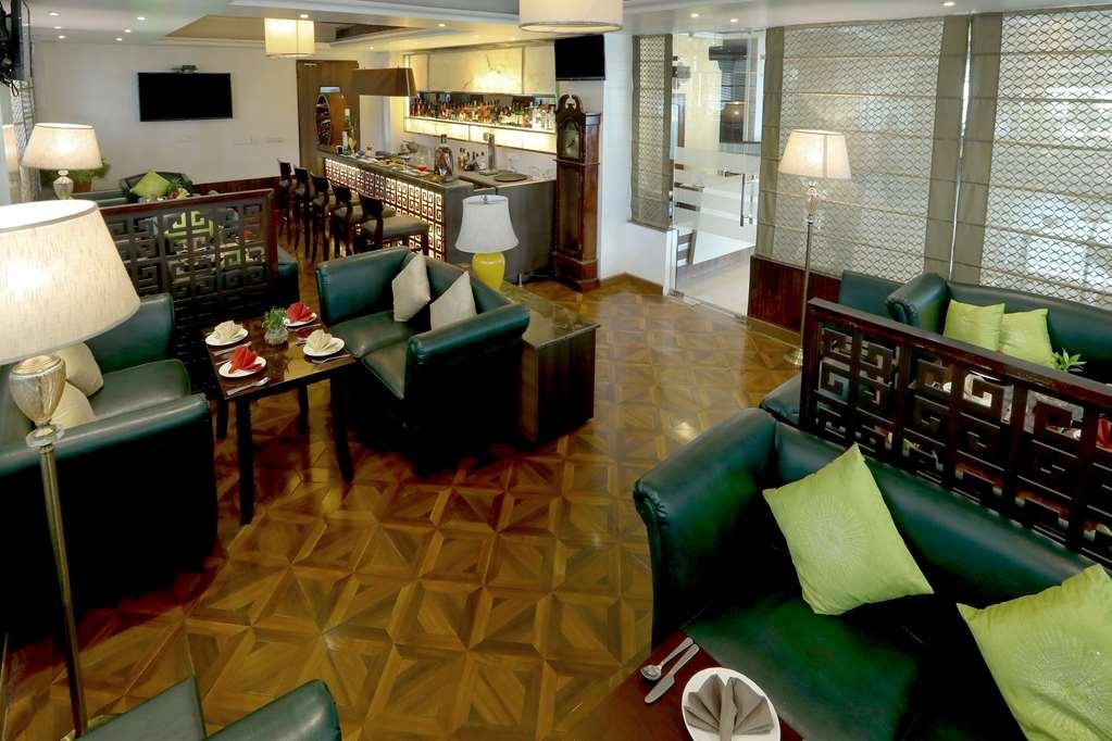 Comfort Alstonia Hotel 4*