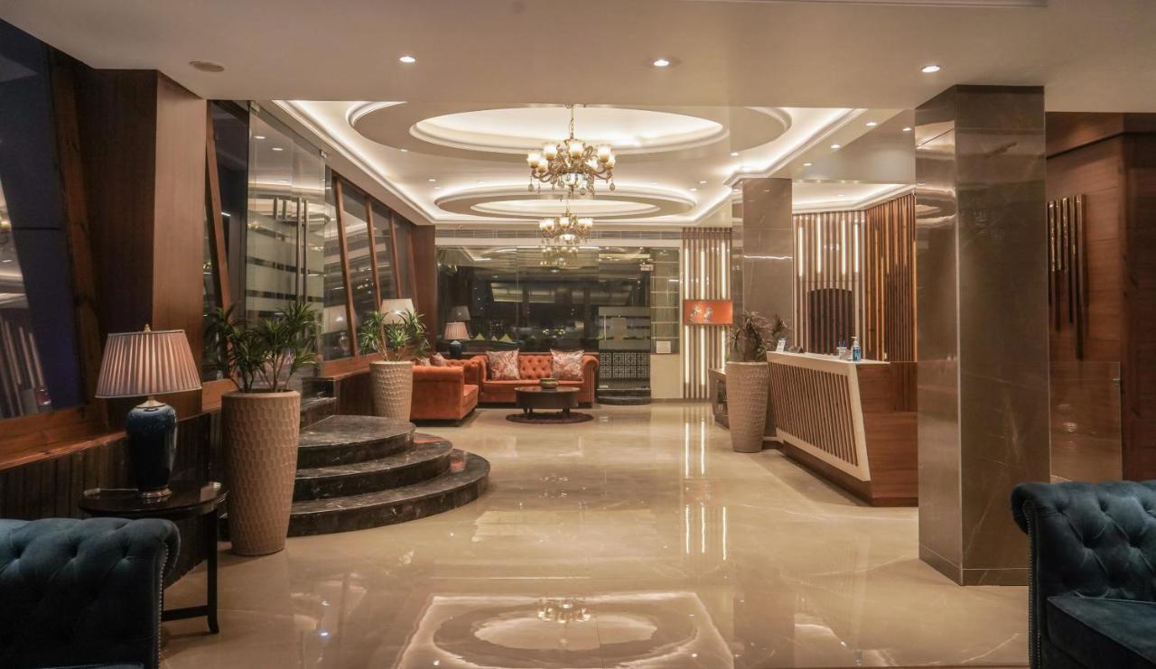 Comfort Alstonia Hotel 4*