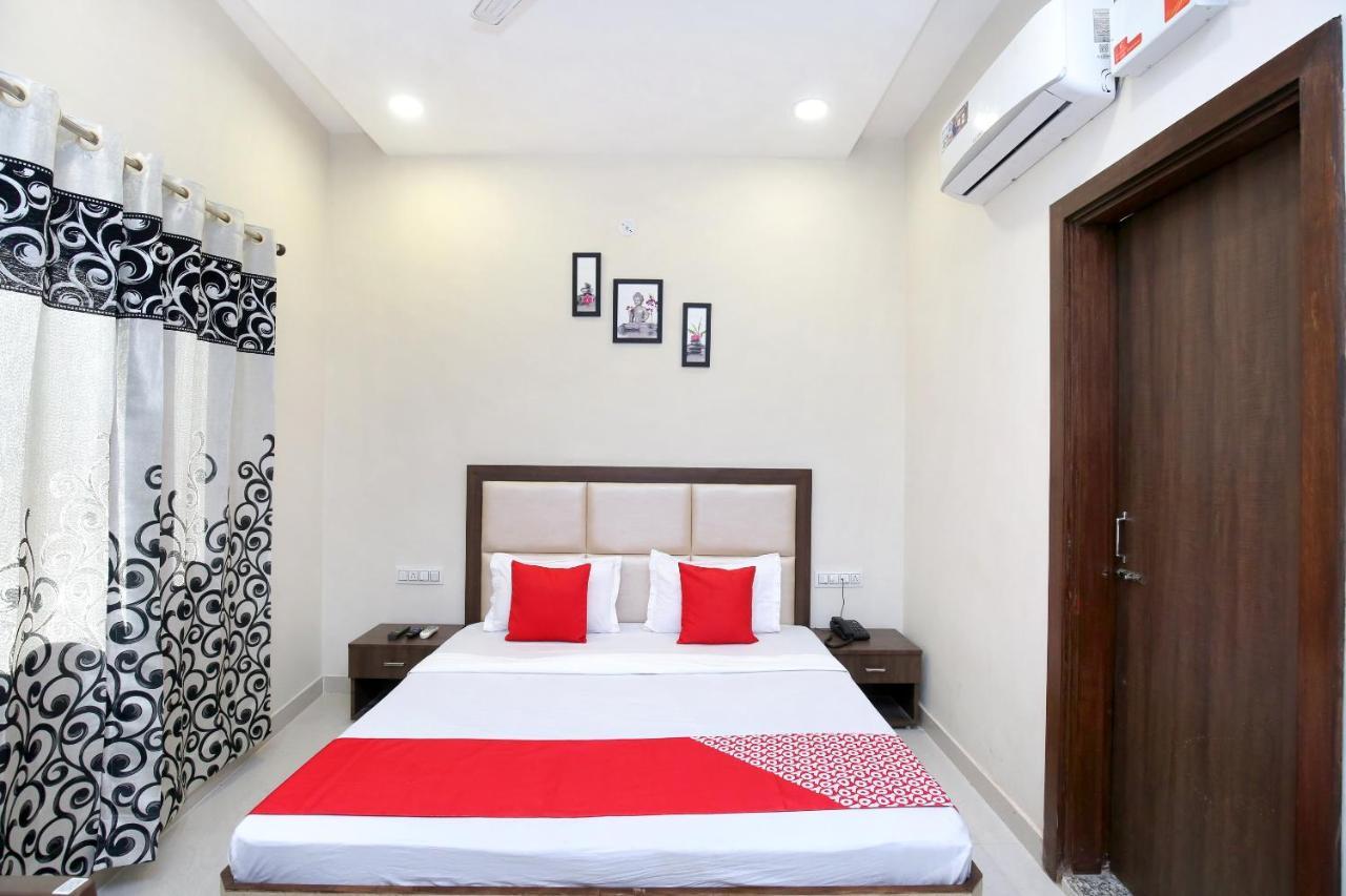 Hotel Oyo 24501 Forever