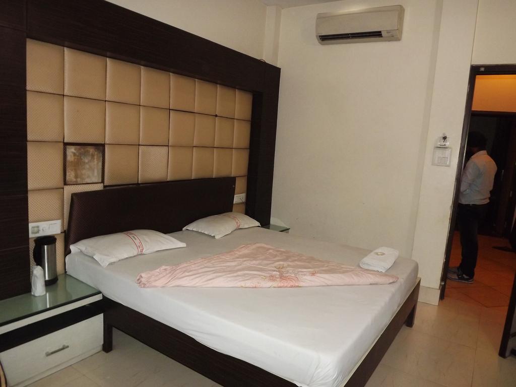 Rc Residency Hotel 2*