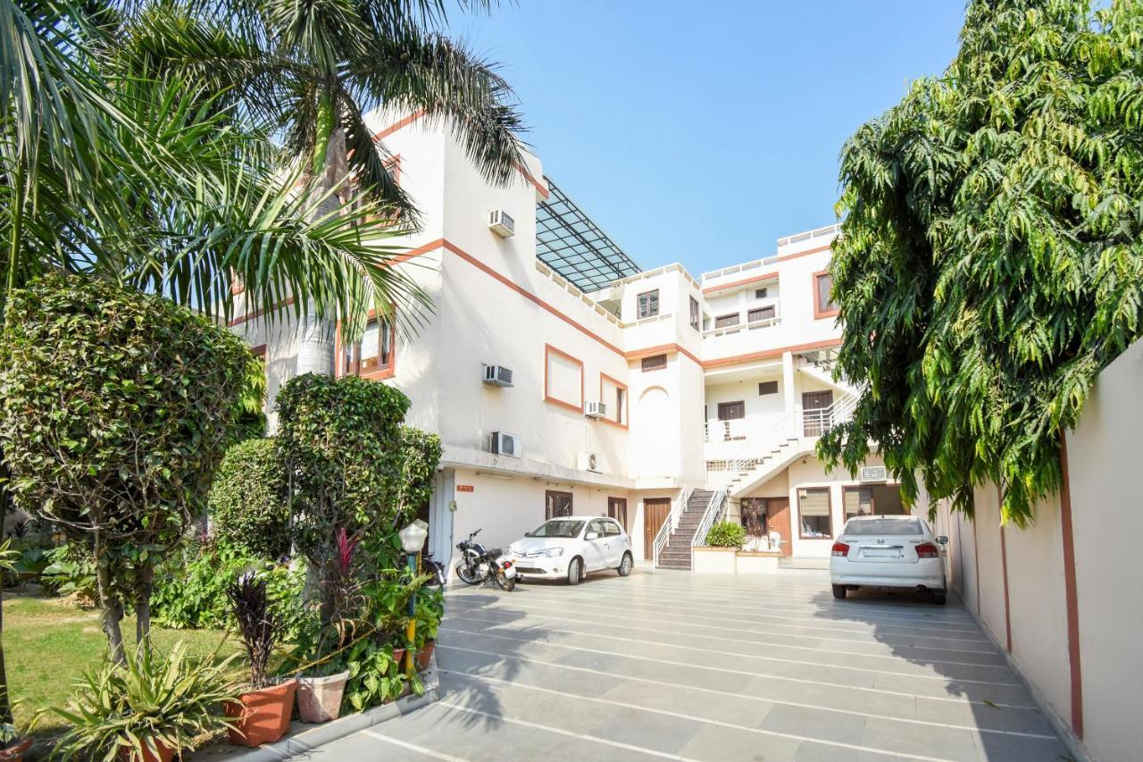 Oyo 9727 Welcome 2 Hotel 3*