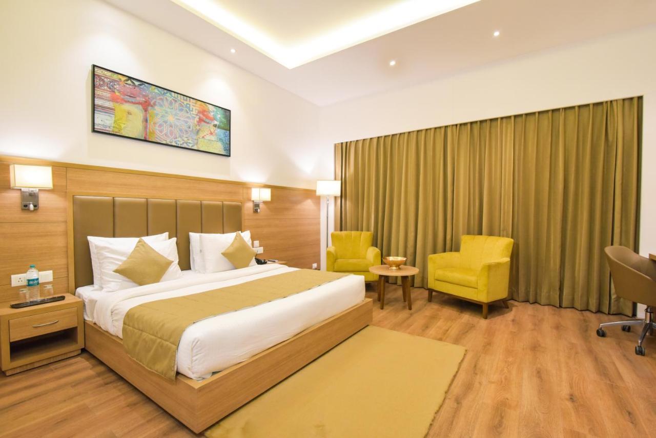 Surestay By Western Heritage Walk Hotel