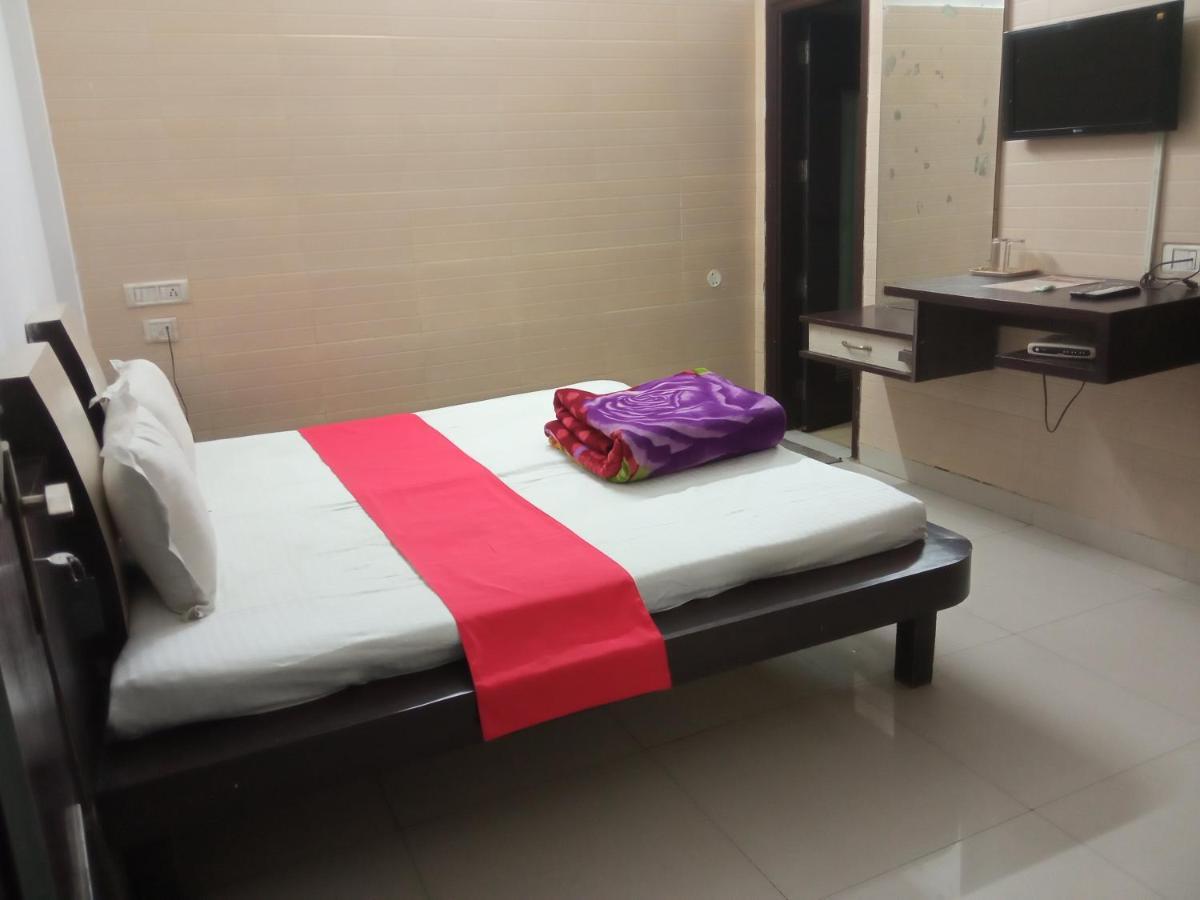 Guest house Gurjeet Guest House 50Mtr From Golden Temple