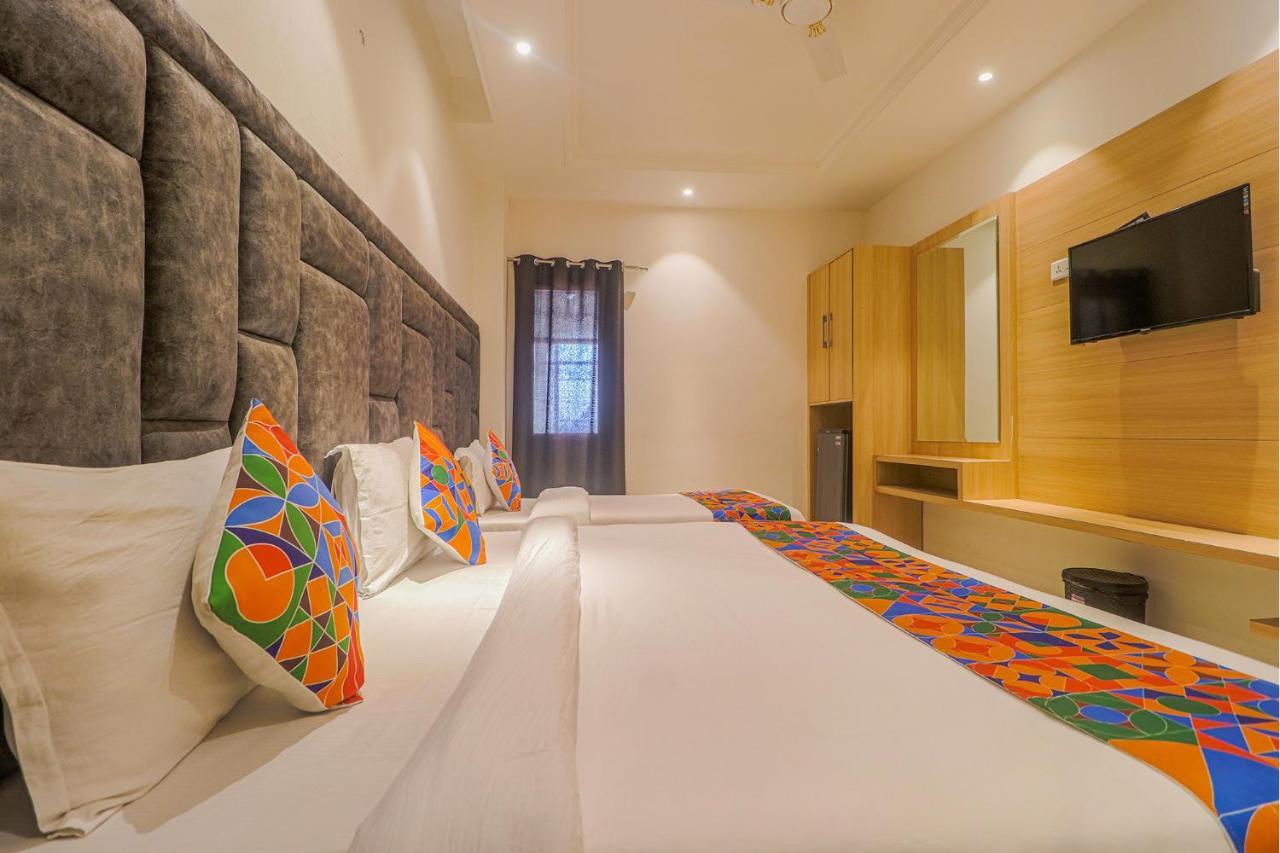 Hotel Fabhotel Apple Tree 3*