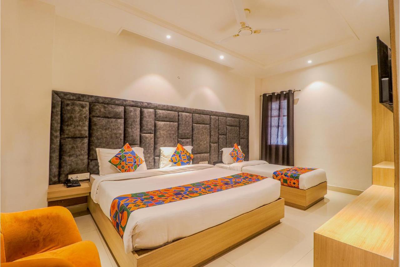 Hotel Fabhotel Apple Tree 3*