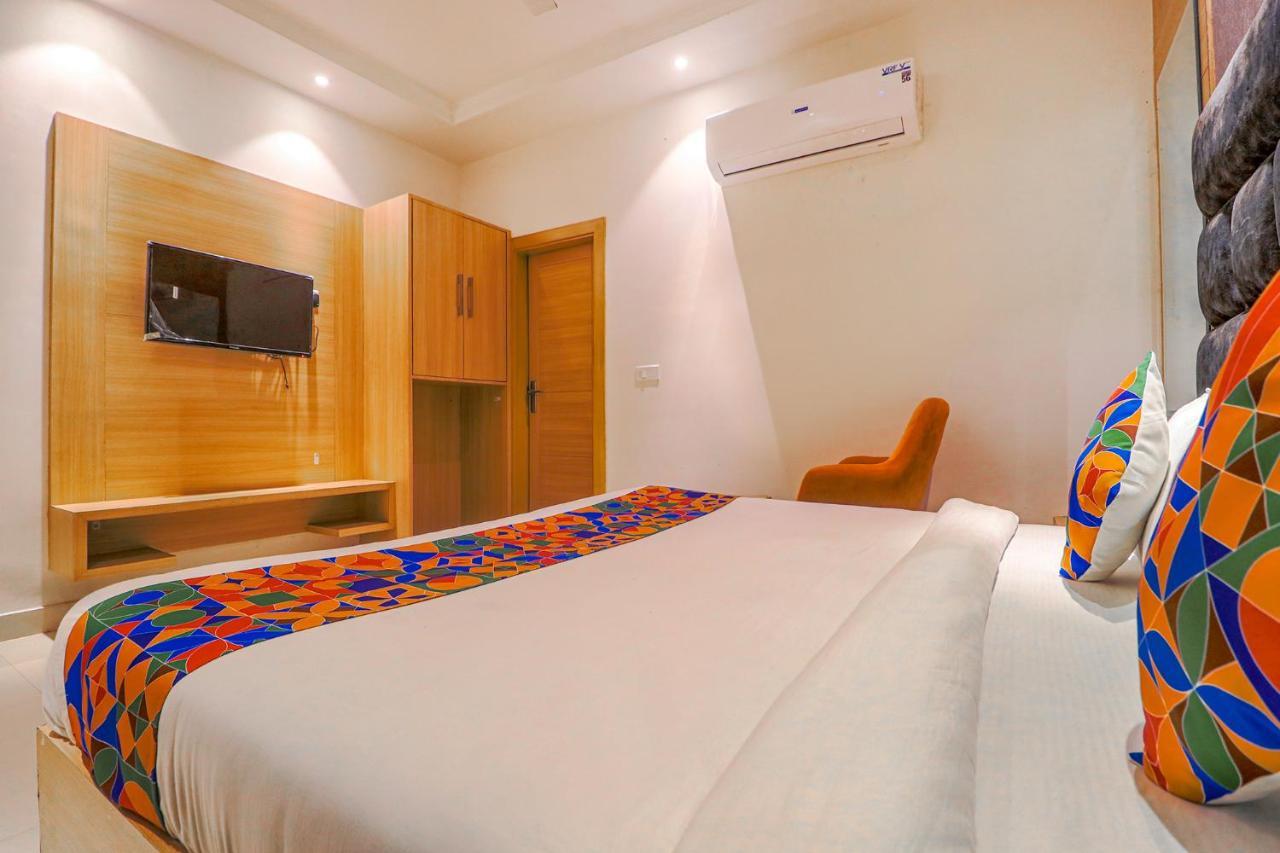 Fabhotel Apple Tree 3*