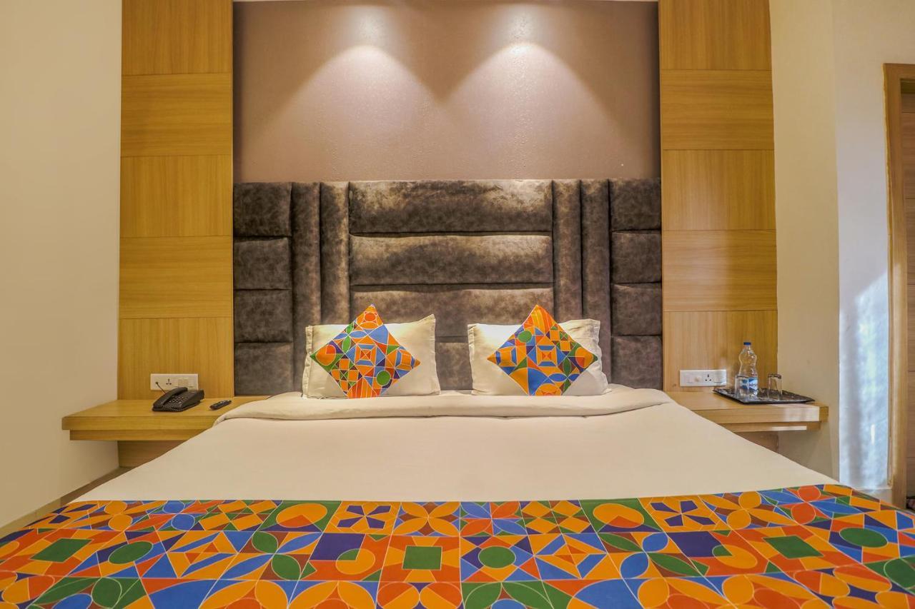 Fabhotel Apple Tree Hotel