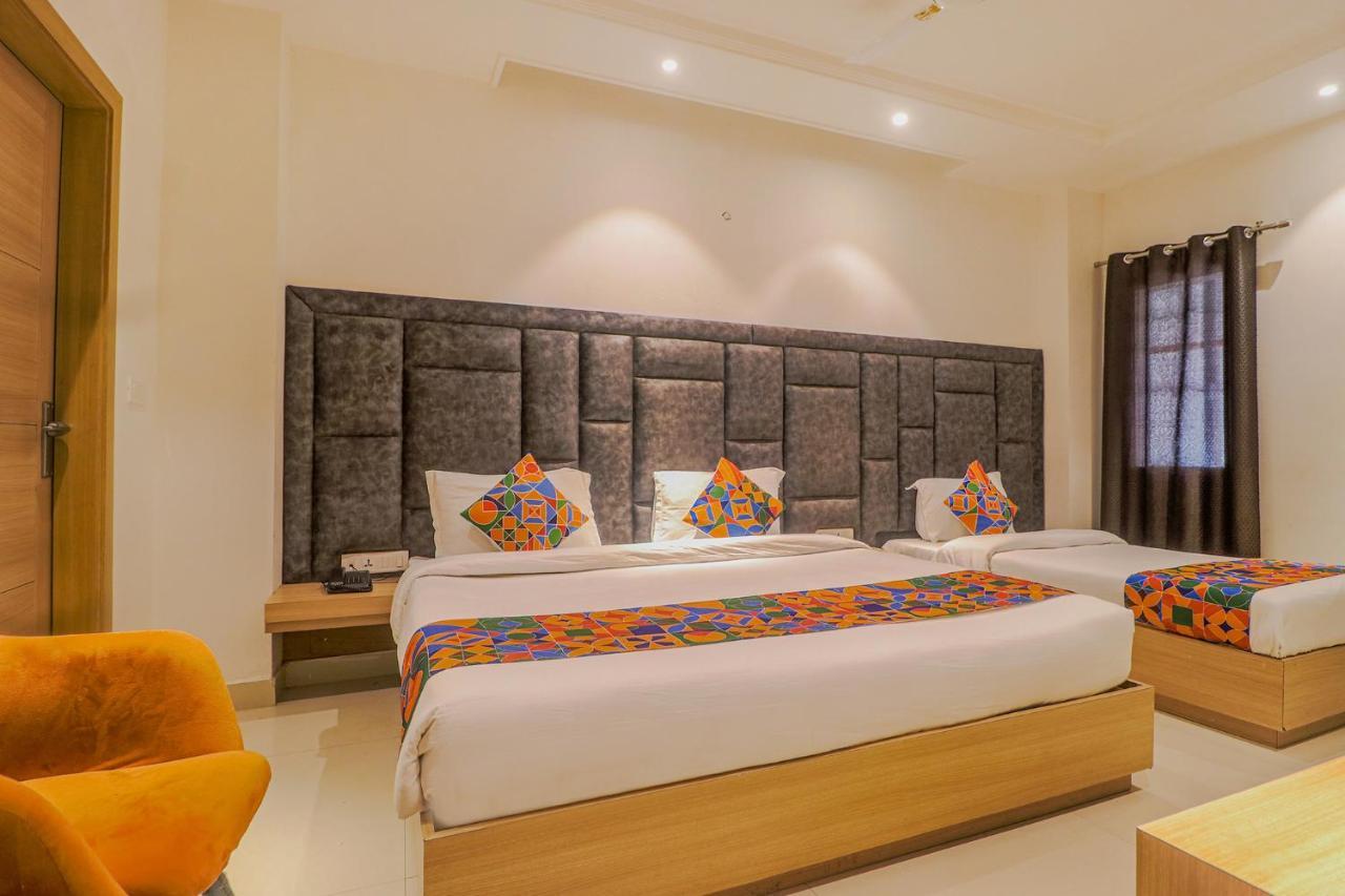 Hotel Fabhotel Apple Tree