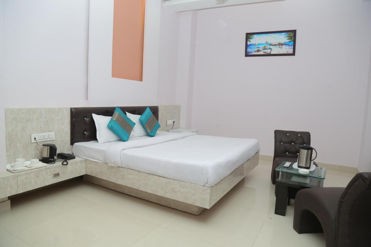Golden Dreams Hotel