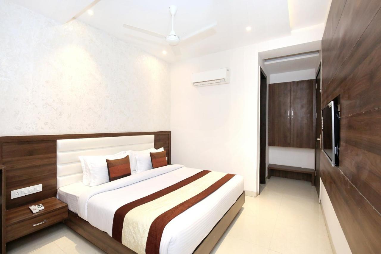Oyo 11680 Grand Star 3*