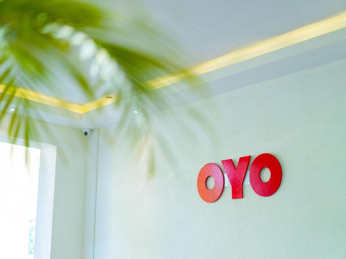 Oyo 37351 Krishna Royal 3*