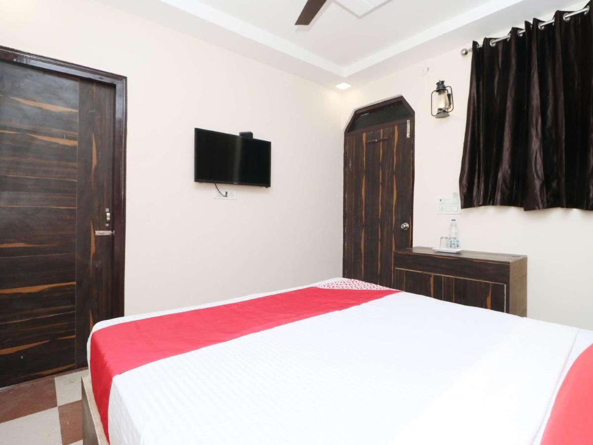 Hotel Oyo 37351 Krishna Royal