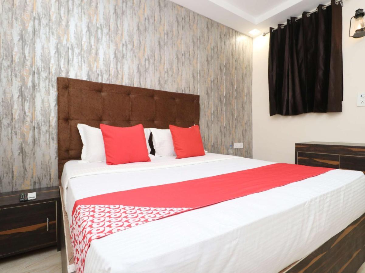 Hotel Oyo 37351 Krishna Royal Amritsar