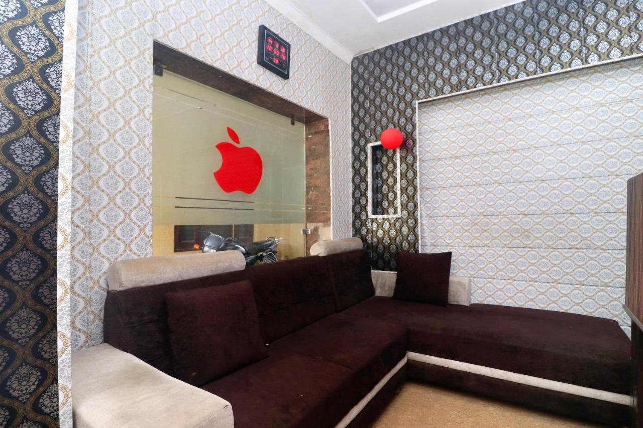 Oyo Apple Wood