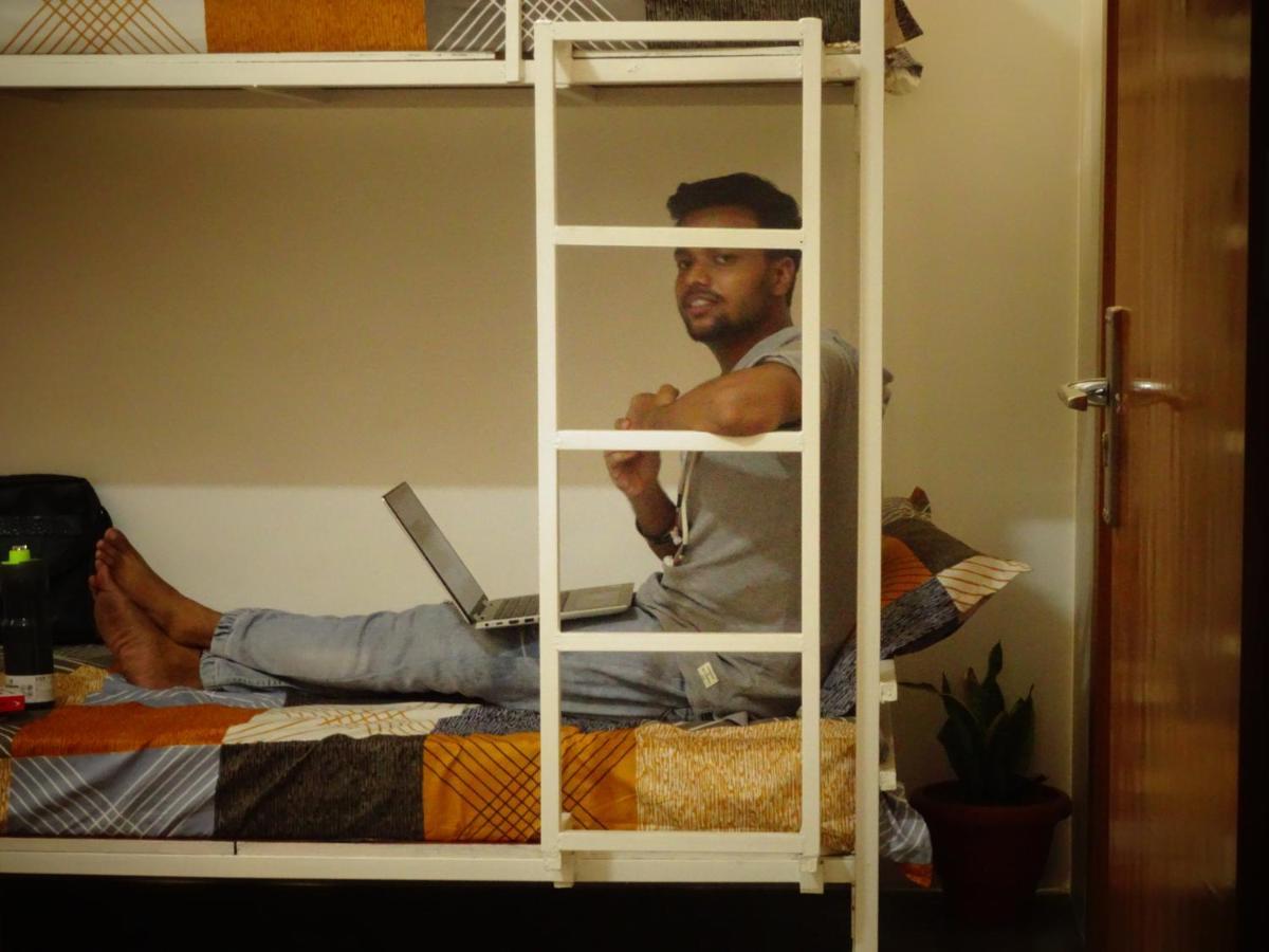 Hostel Yomad - Yoga & Travel *