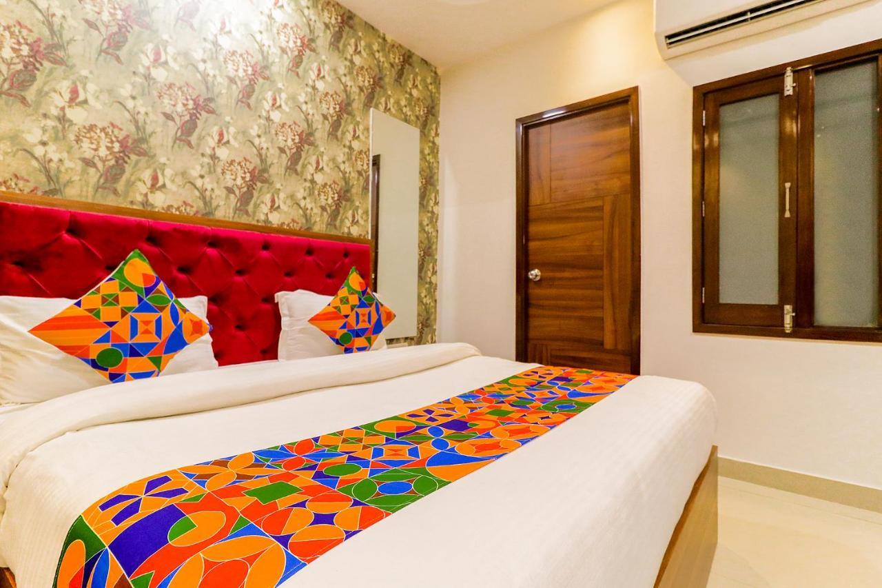Fabhotel Golden Velvet Hotel 3*