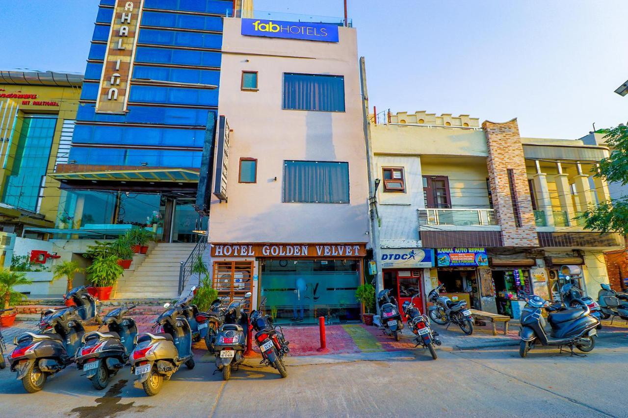 Hotel Fabhotel Golden Velvet 3*