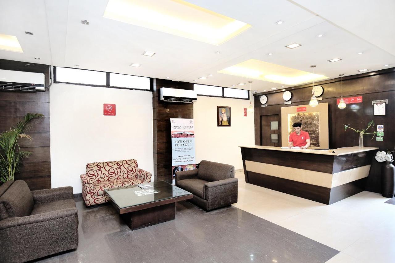 Capital O 15395 42 3* Amritsar