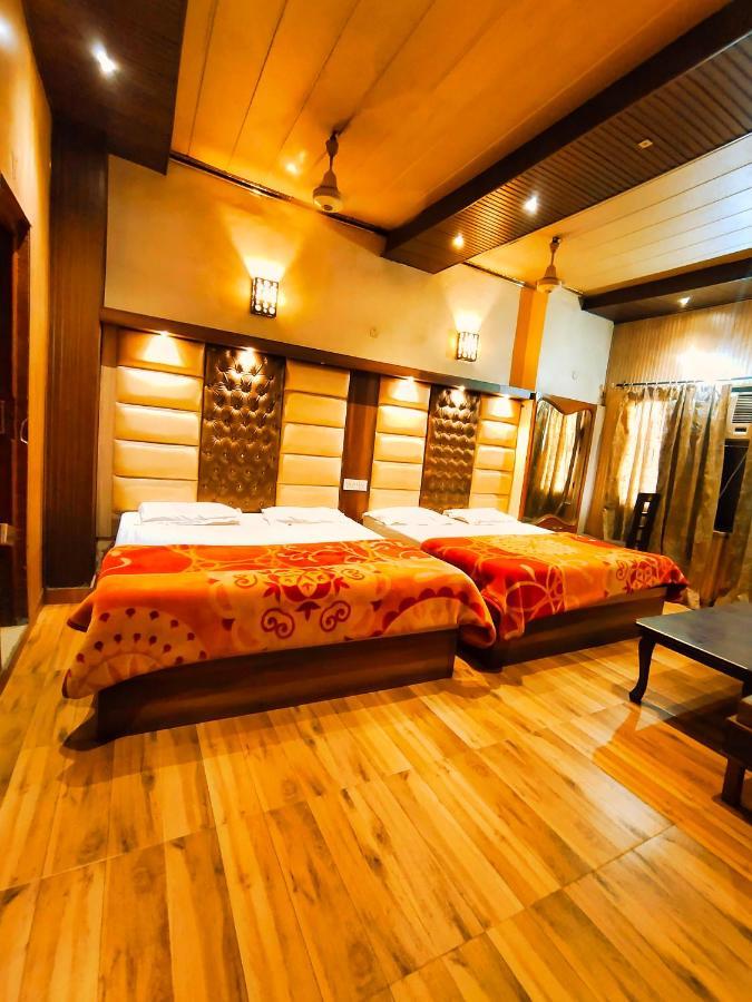Revoli Walking Distance From Golden Temple Amritsar