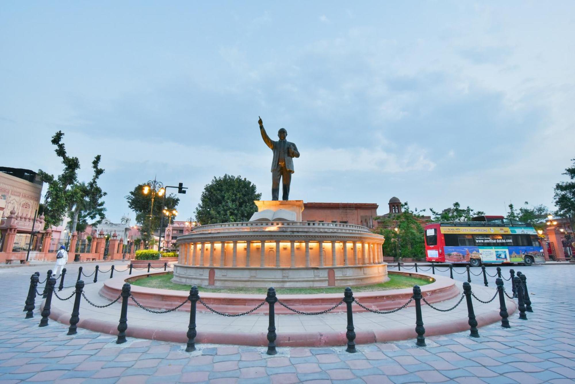 Surestay By Western Heritage Walk Hotel Amritsar