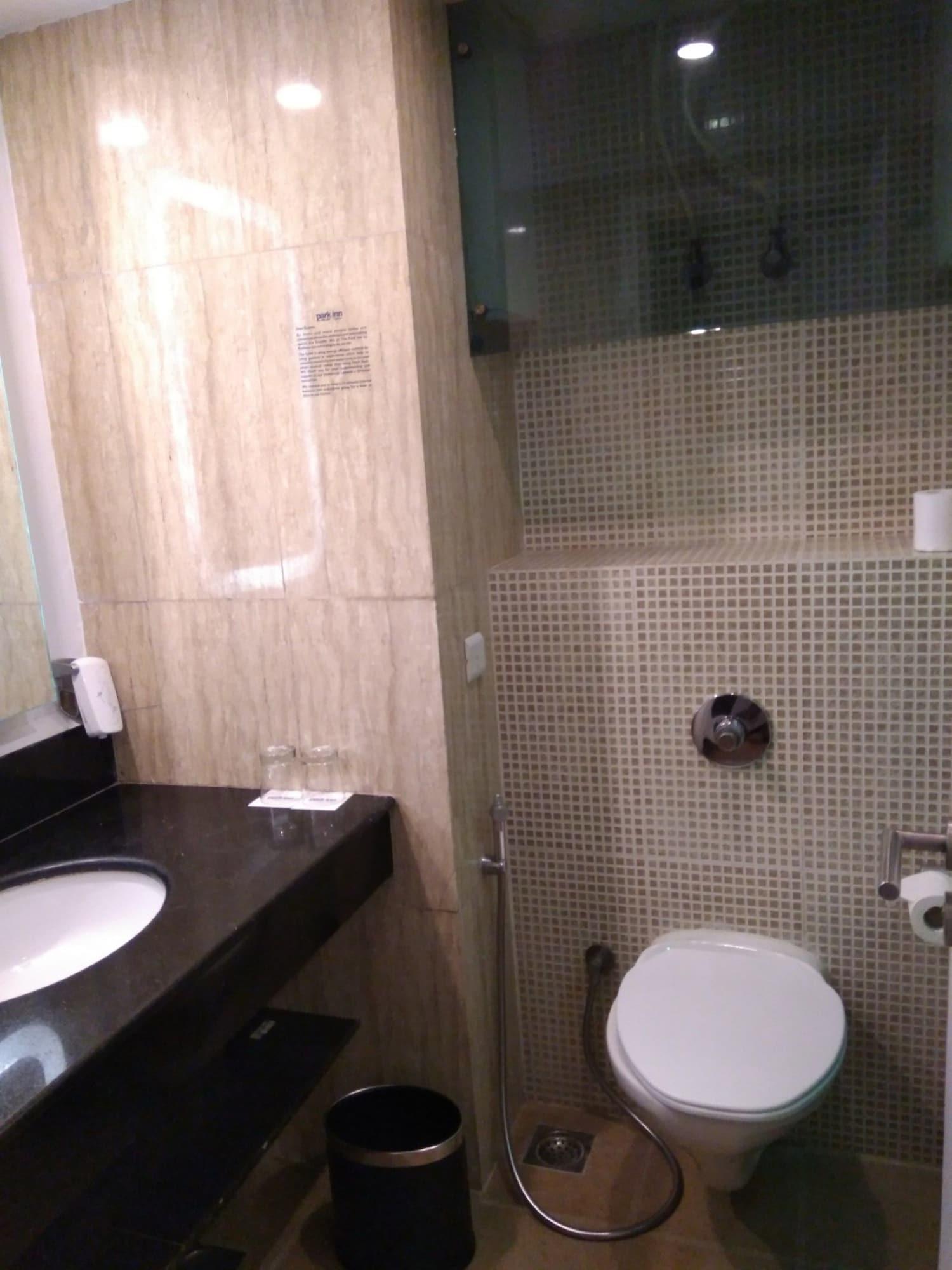 Hotel Park By Radisson Airport