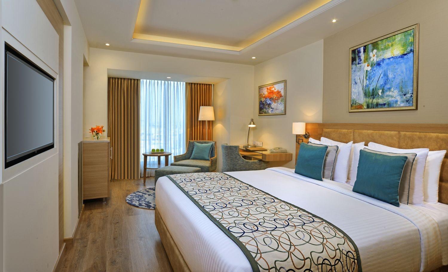 Hotel Golden Sarovar Portico