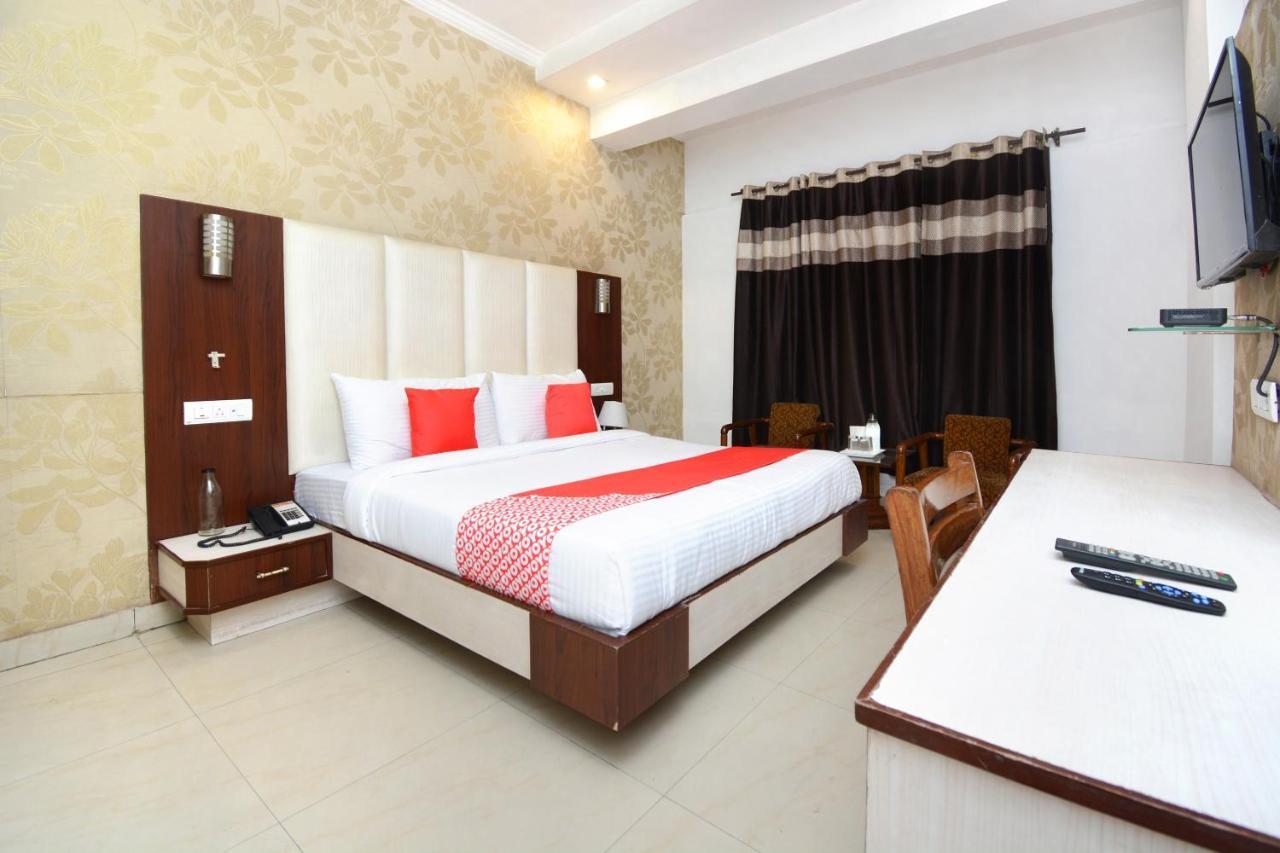 Hotel Ricky International