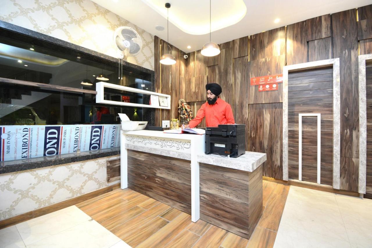 Hotel Ricky International 3*