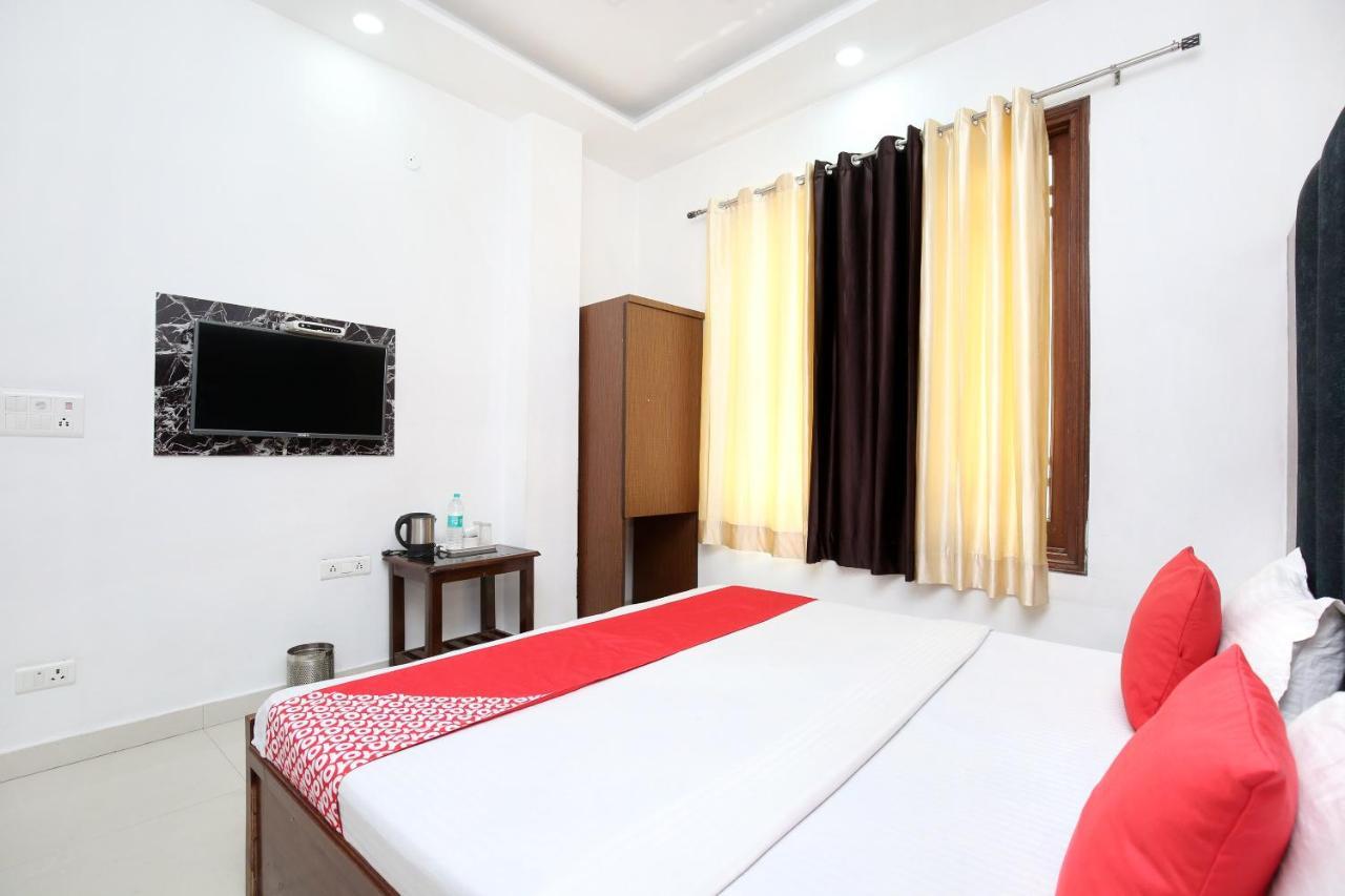 Oyo 15652 51 Hotel Amritsar