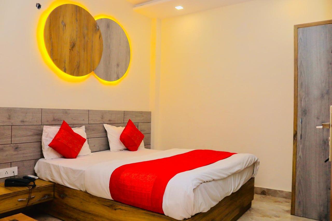 Lemonade Hotel 3*