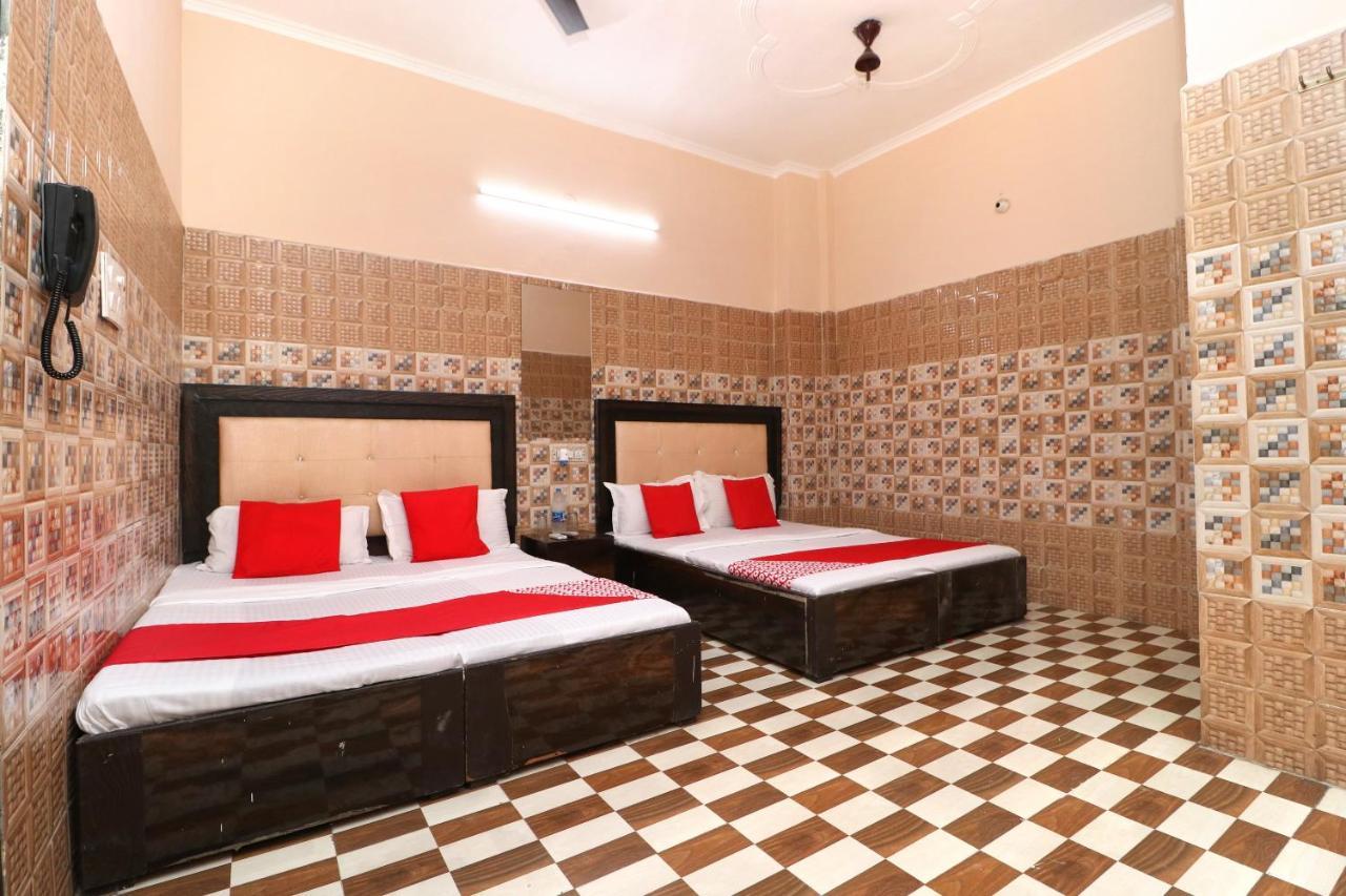 Oyo Kapoor Residency