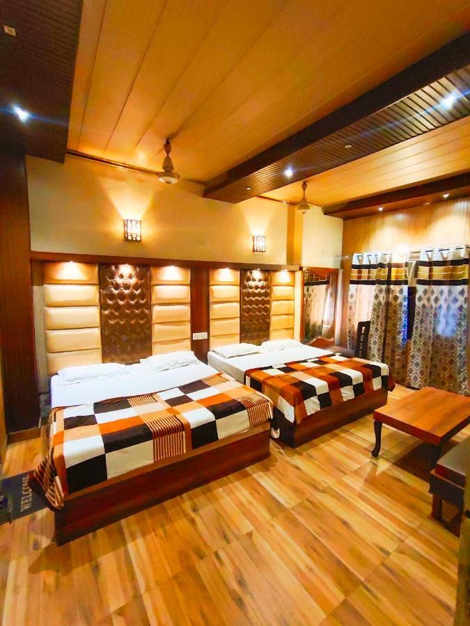 Revoli Walking Distance From Golden Temple Hotel Amritsar