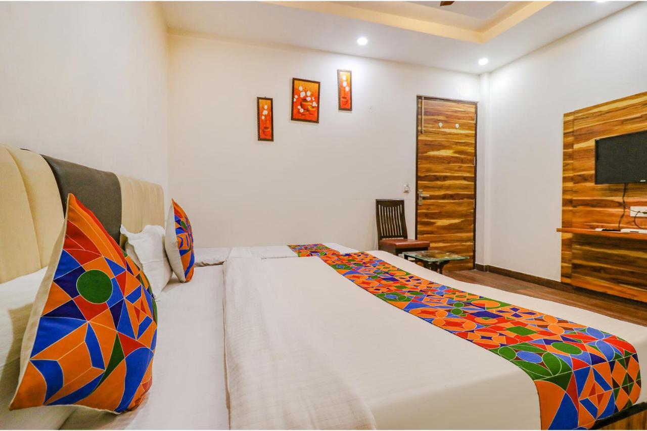 Hotel Fabhotel Jp Residency